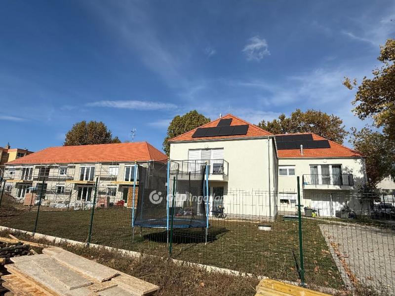 Eladó lakás Siklós