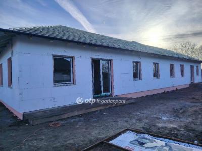 Eladó ikerház Velence