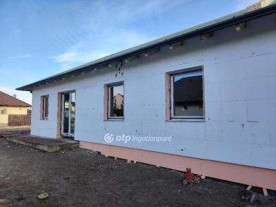 Eladó ikerház Velence