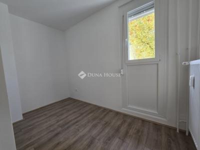 Eladó lakás Pécs