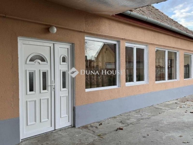 Eladó családi ház Pilis