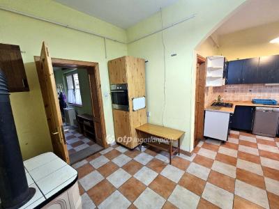 Eladó családi ház Kalocsa