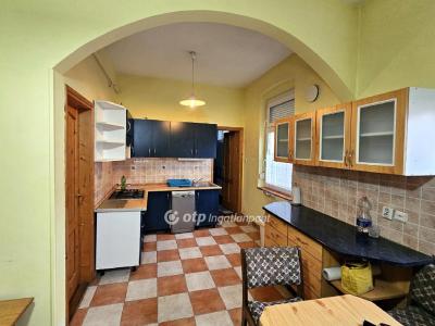 Eladó családi ház Kalocsa