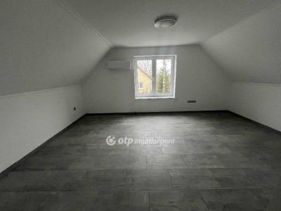 Eladó családi ház Farmos