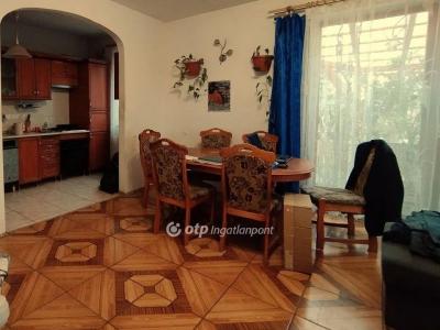 Eladó családi ház Kőszárhegy