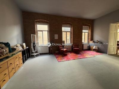 Eladó lakás Pécs