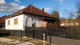 Eladó családi ház Bajna