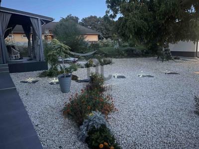 Eladó családi ház Tököl