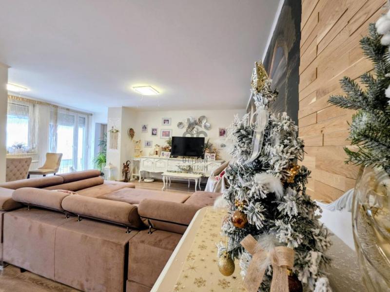 Eladó családi ház Tököl