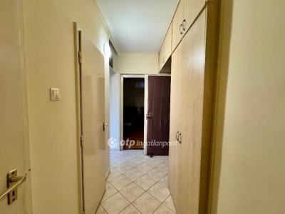 Eladó lakás Székesfehérvár