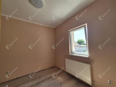 Eladó családi ház Monor