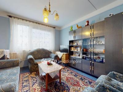 Eladó lakás Tiszaújváros