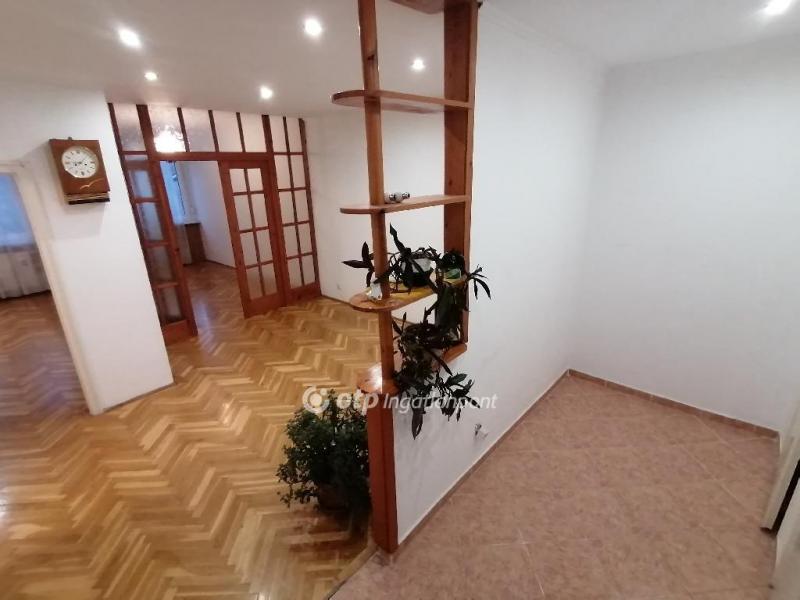 Eladó lakás Debrecen