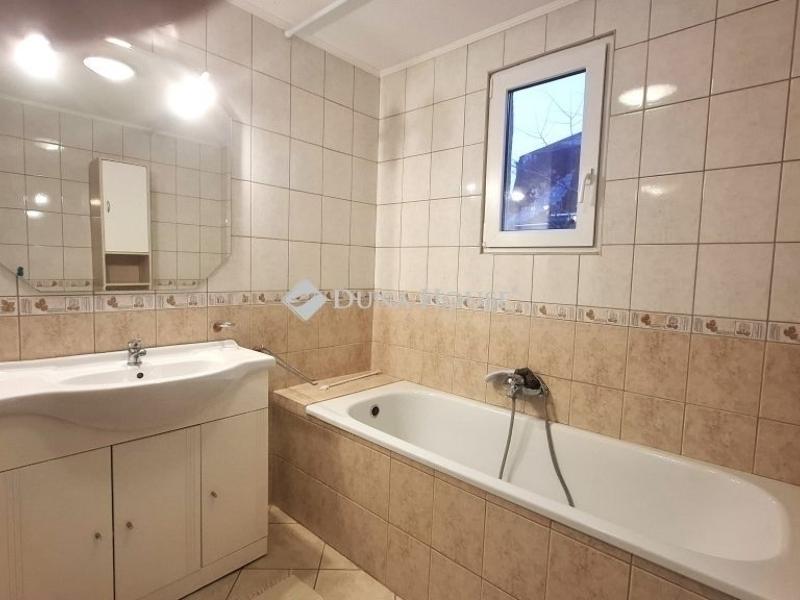 Eladó családi ház Erdőkertes