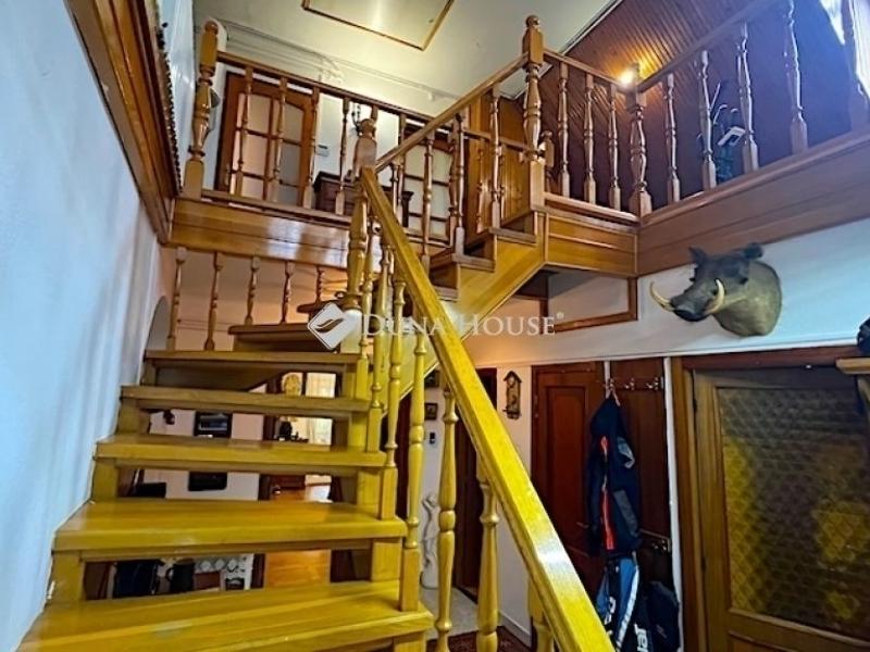 Eladó családi ház Erdőkertes