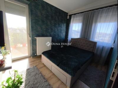 Eladó lakás Veresegyház