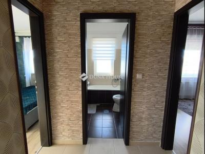 Eladó lakás Veresegyház