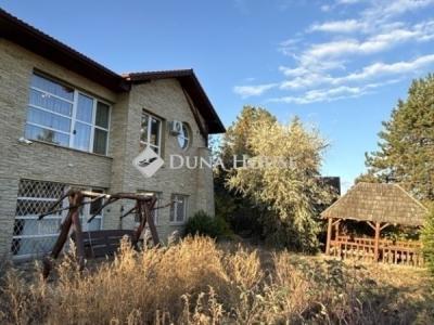 Eladó családi ház Csomád