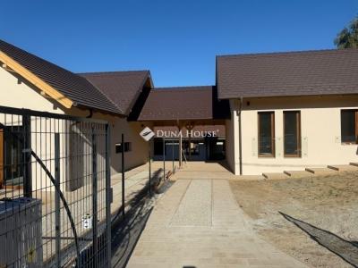 Eladó ikerház Veresegyház