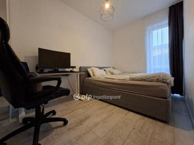 Eladó lakás Gyömrő