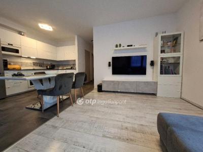 Eladó lakás Gyömrő