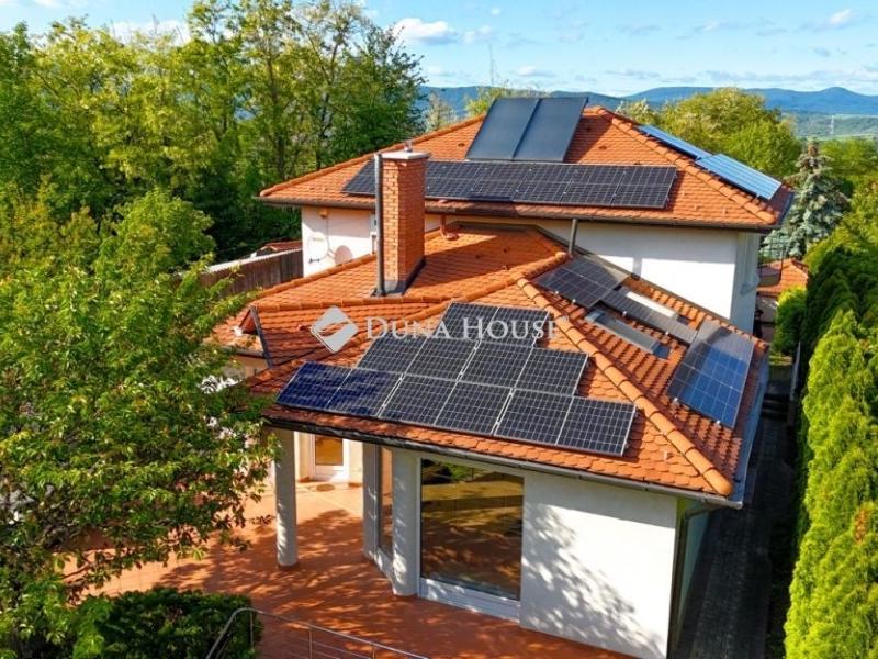 Eladó családi ház Solymár