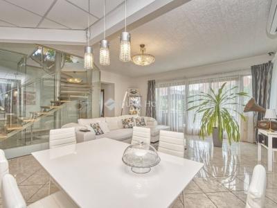 Eladó családi ház Törökbálint