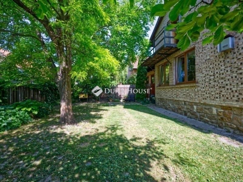 Eladó családi ház Budakeszi