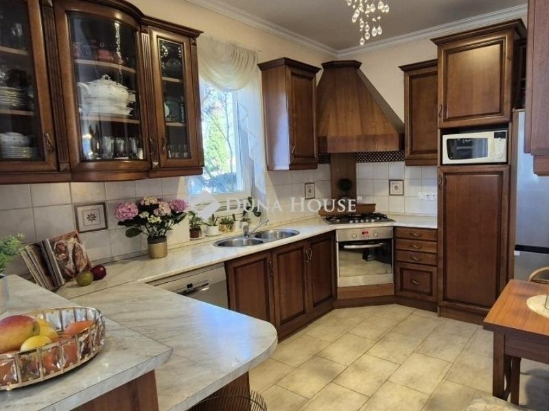 Eladó családi ház Kecskemét