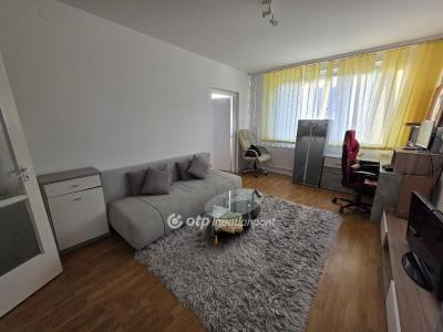 Eladó lakás Debrecen