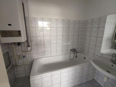 Eladó lakás Kápolnásnyék