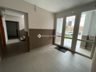 Eladó lakás Monor