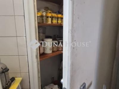 Eladó lakás Esztergom