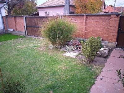 Eladó lakás Üllő