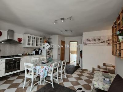 Eladó lakás Kistarcsa