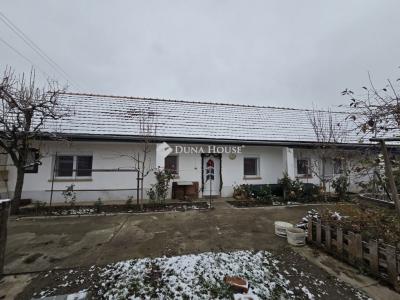 Eladó családi ház Székesfehérvár