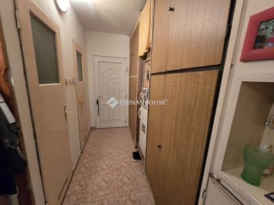 Eladó lakás Székesfehérvár