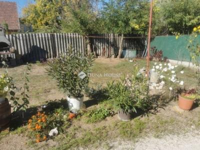 Eladó családi ház Fót