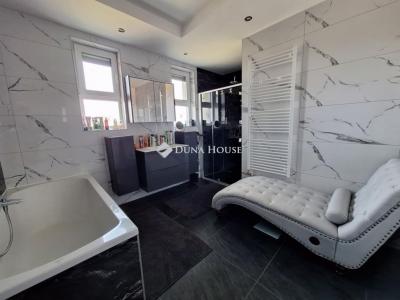 Eladó családi ház Erdőkertes