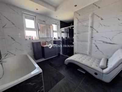 Eladó családi ház Erdőkertes