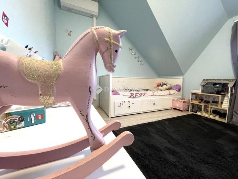 Eladó családi ház Fót