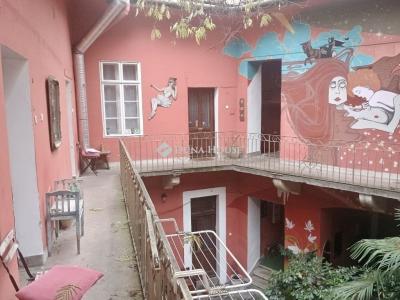 Eladó családi ház Budapest