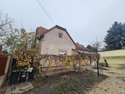 Eladó családi ház Budapest