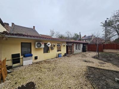 Eladó családi ház Budapest