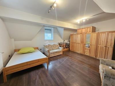 Eladó családi ház Budapest