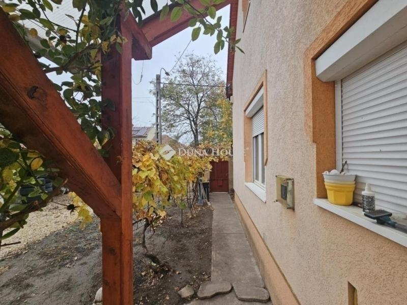 Eladó családi ház Budapest