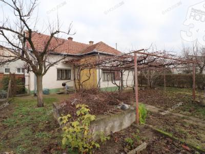 Eladó családi ház Nagykőrös