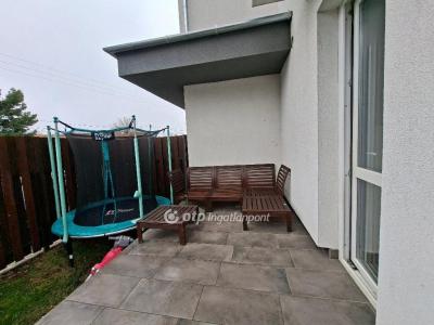 Eladó lakás Gyömrő