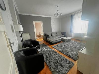 Eladó lakás Szabadszállás