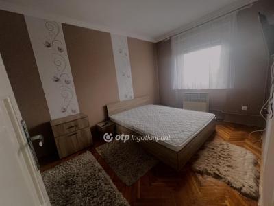 Eladó lakás Szabadszállás